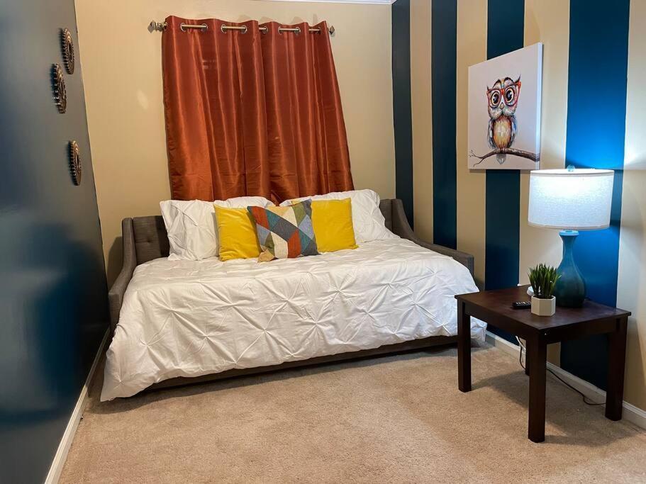 Cozy Escape ◉ King Sized Bed And Fast Wifi Awaits! Holiday home *